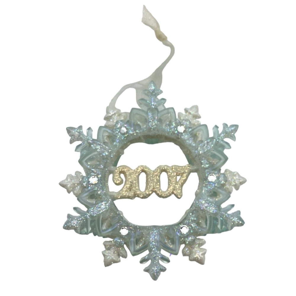 Hallmark 2007 “Shining Memories” Christmas Ornament